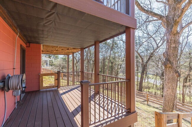 Building Photo - Shy's Hill Road Rental