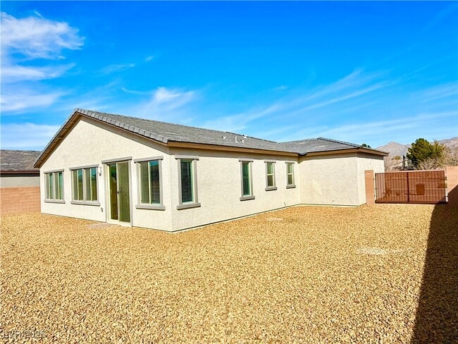 Building Photo - 5407 Splendido Ave