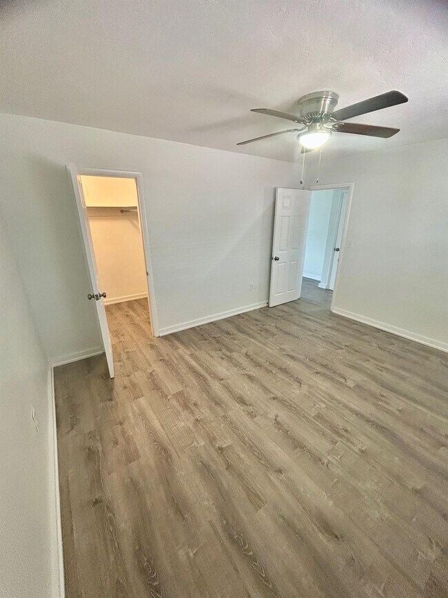 Building Photo - 7624 Pembroke Rd