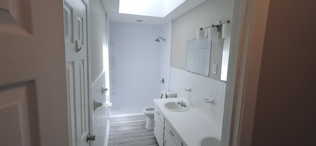 Building Photo - 5740 Pilgrim Ave
