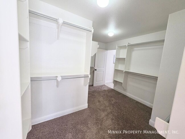 Building Photo - 9411 Sedona Ave