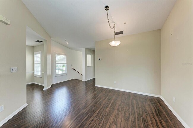 Building Photo - 803 Montrose Dr