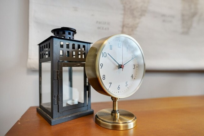 Building Photo - 423 12th Ave N