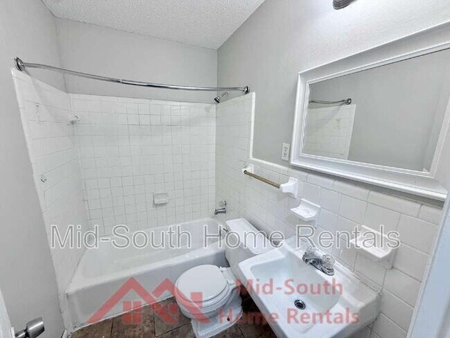 Building Photo - 4166 Hobson Rd