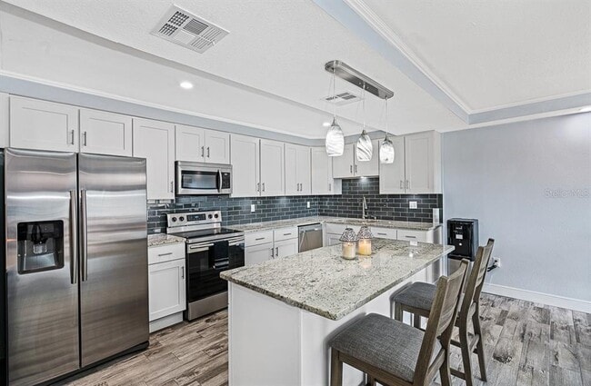 Building Photo - 2401 Bayshore Blvd