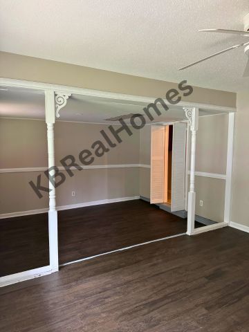 Building Photo - 4095 Haliburton St