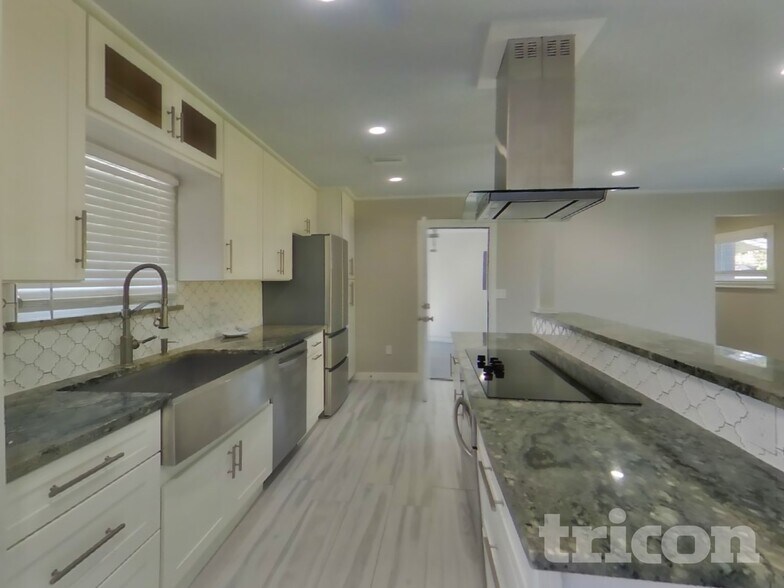 Building Photo - 1040 Grapefruit Rd SE