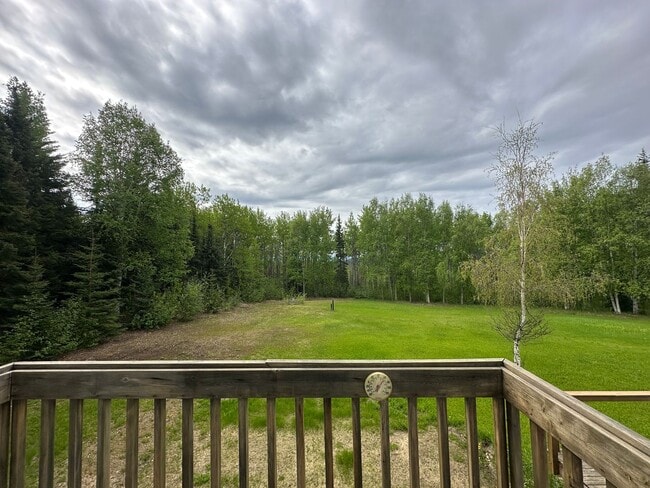 Building Photo - Fully Furnished 3BD/3BA Home with Solar Power