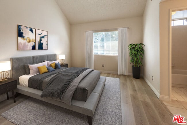 Building Photo - 5740 Canterbury Dr