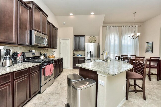 Building Photo - 117 Salt Fork Dr