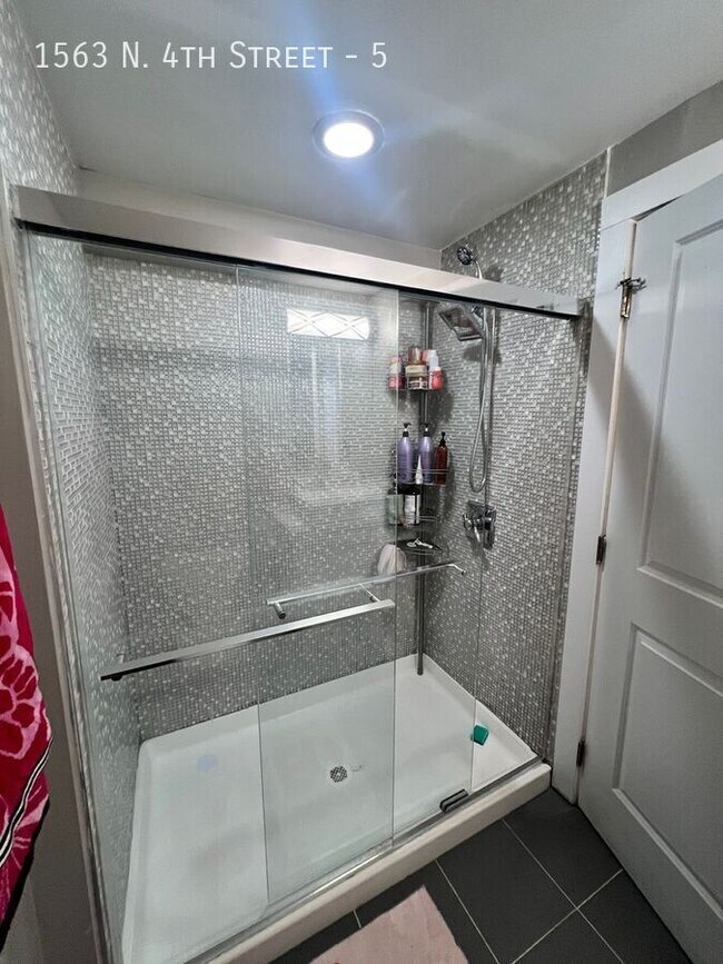 Building Photo - 1563 N 4th St