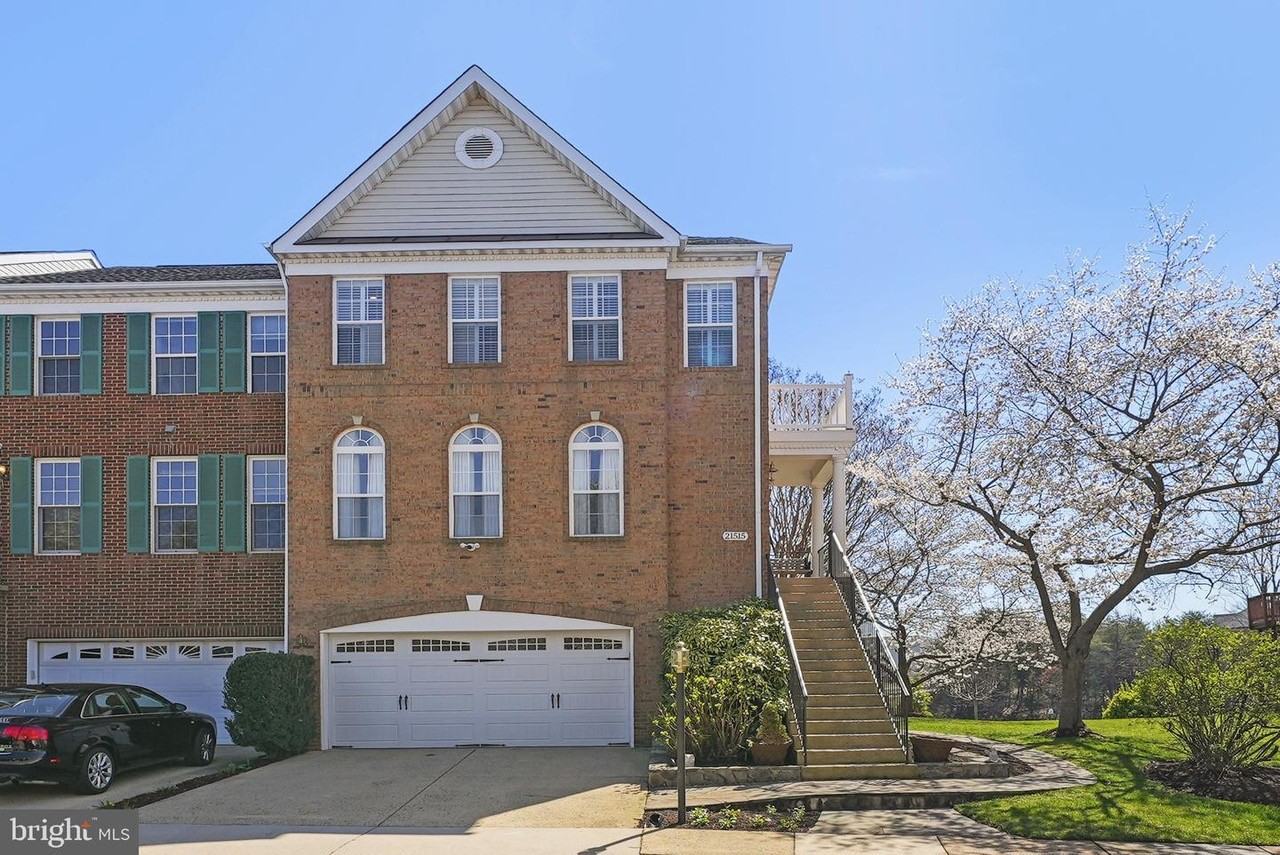 Building Photo - 21515 Trowbridge Sq