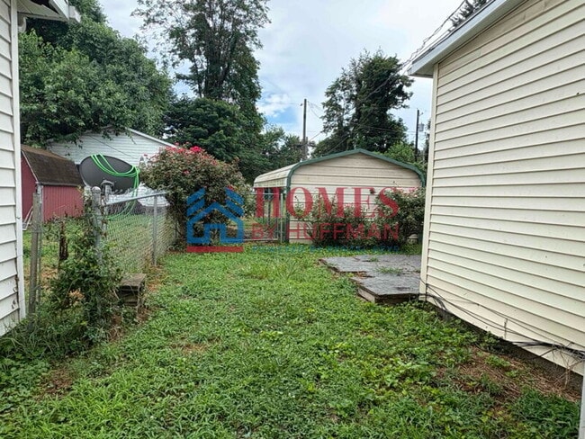 Building Photo - Westside | Two Bedroom House | Move in Ready