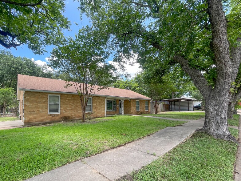 Building Photo - 4500 Anlo Ave