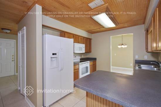 Building Photo - 605 Fisher Ct