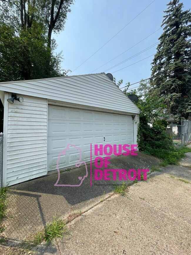 Building Photo - Beautiful 3 Bedroom Single Family ~Summer ...