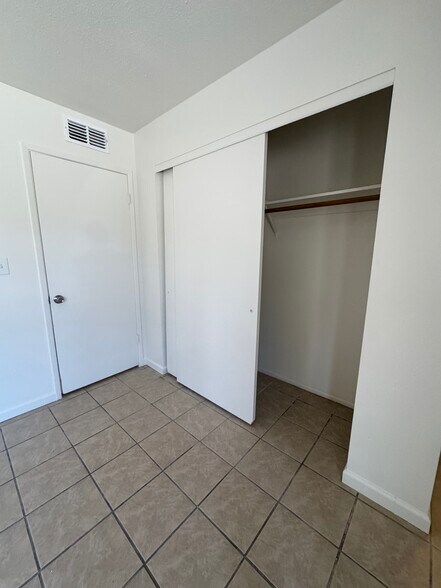 Primary Closet - 3611 Buena Vista Ave