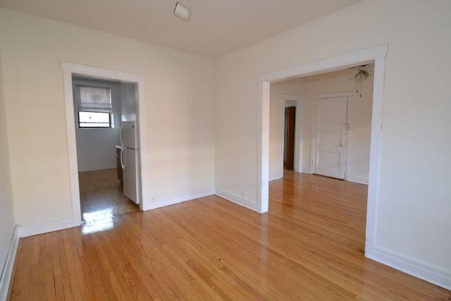 Building Photo - 830 W Waveland Ave