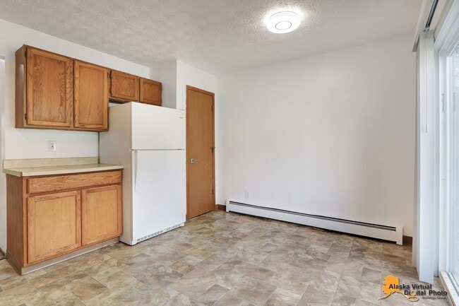 Building Photo - 1810 E 72nd Ave