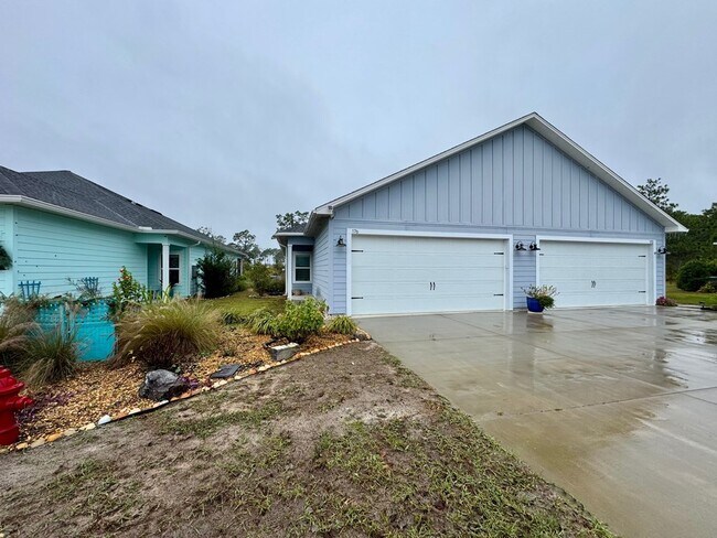 Building Photo - 176 Arazzo Wy