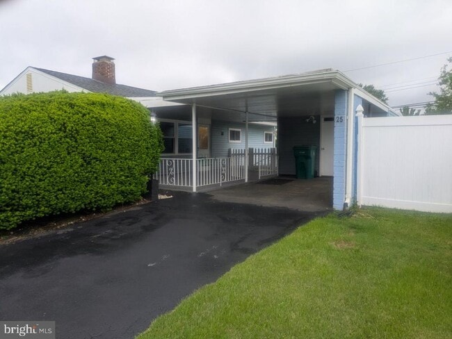 Building Photo - 25 Glenwood Ln