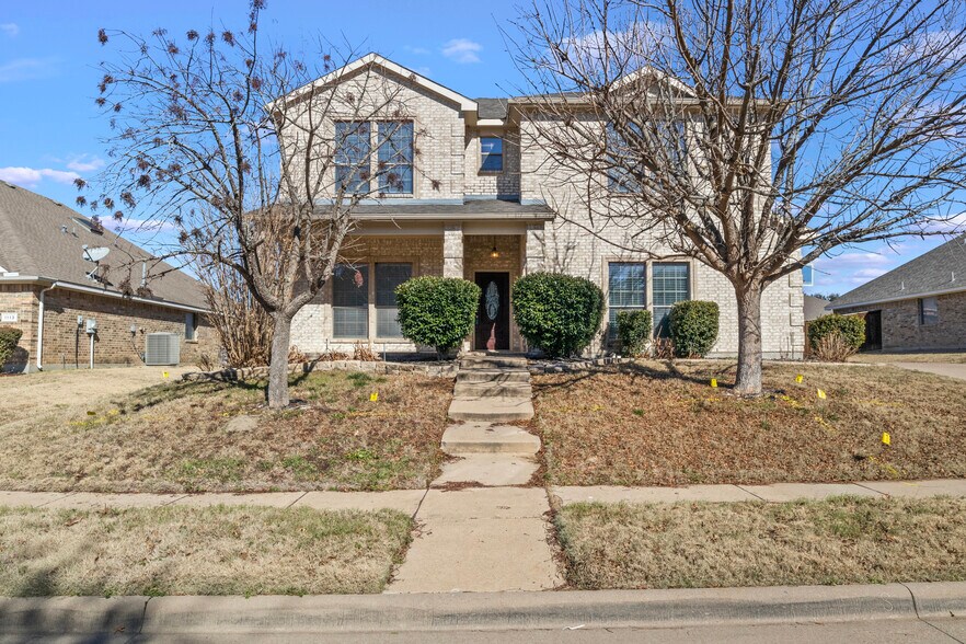 Primary Photo - 1111 Devonshire Dr