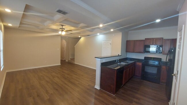 Building Photo - Wurzbach Heights Townhome for Rent ~ 3 Bedroom corner Unit with Private Yard and Garage