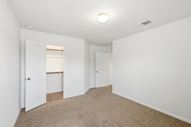 Building Photo - 6407 Principale Dr