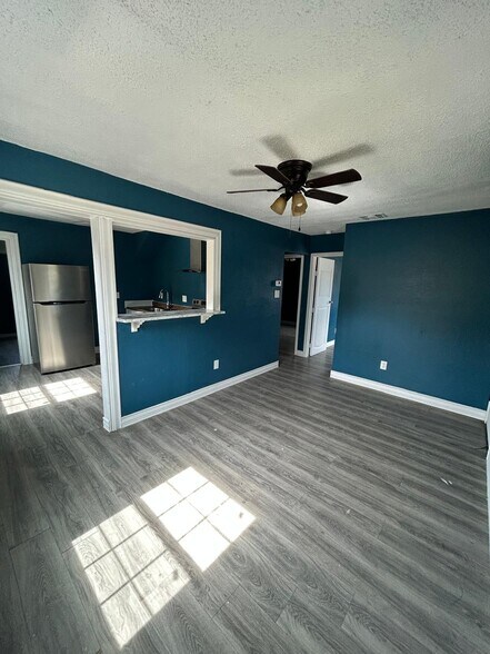 Building Photo - 1411 Sanco St