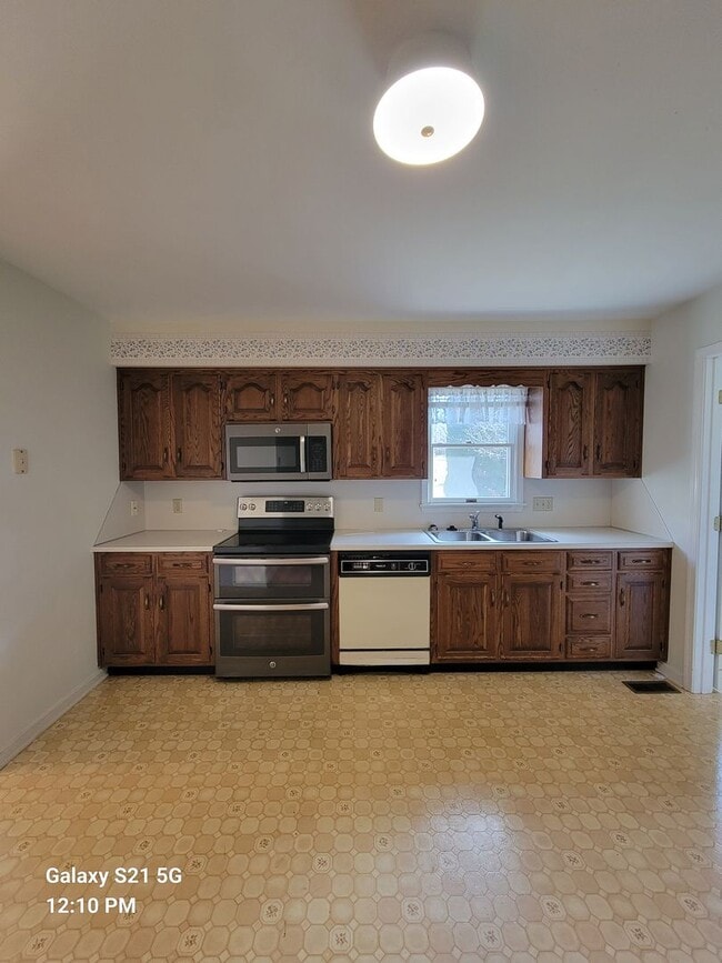 Building Photo - 11616 N Landis Ave