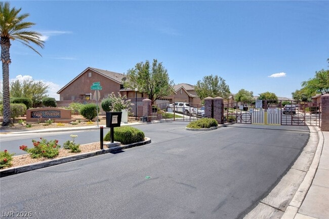 Building Photo - 9197 Grey Pebble Ct