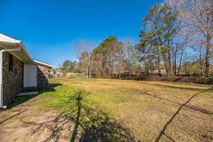 Building Photo - 114 Johnny Reb Dr