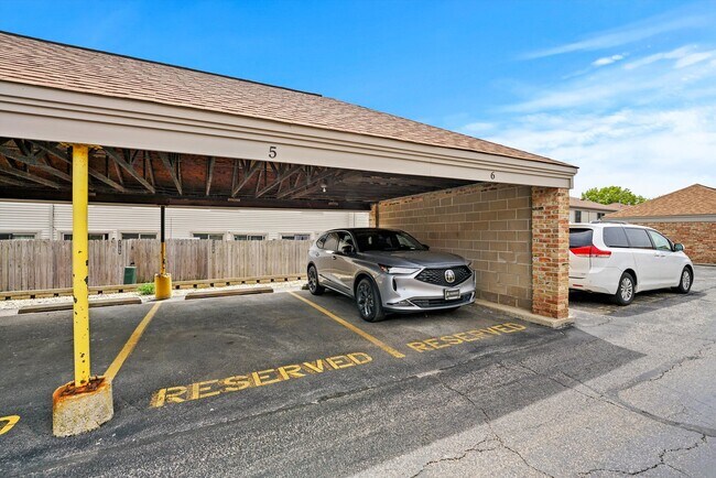 Building Photo - 1758 Sussex Walk