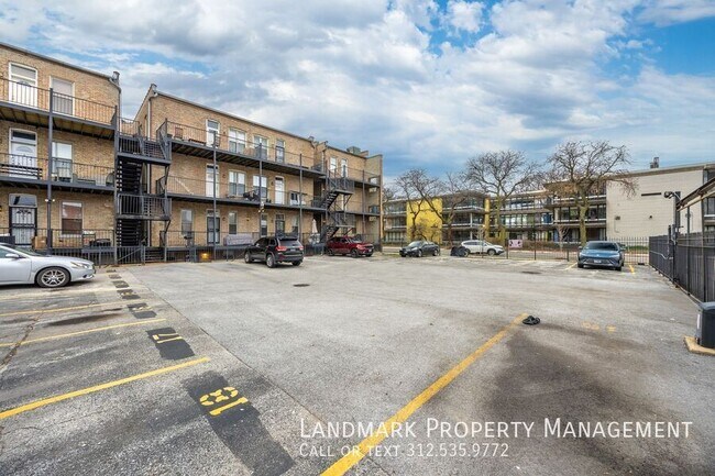 Building Photo - 4856 S Prairie Ave