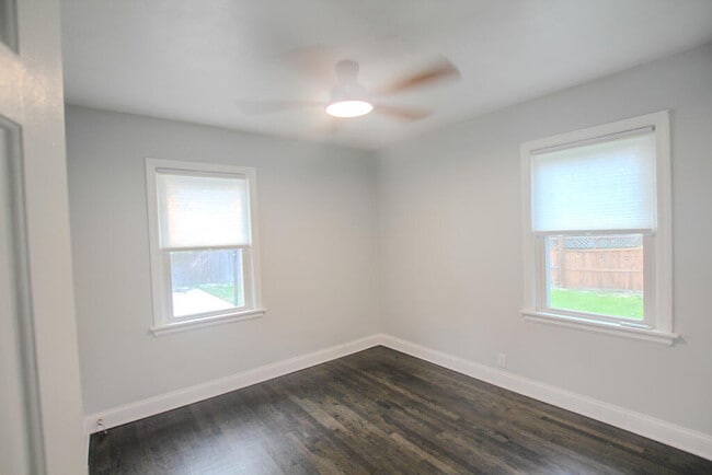 Building Photo - 5017 N Bay Ridge Ave