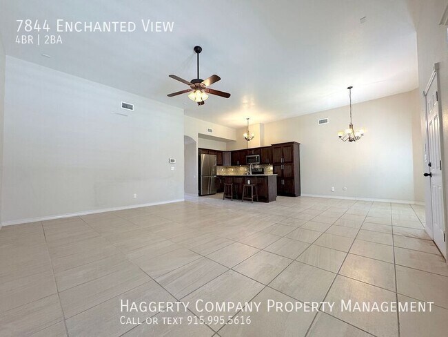 Building Photo - 7844 Enchanted View Dr