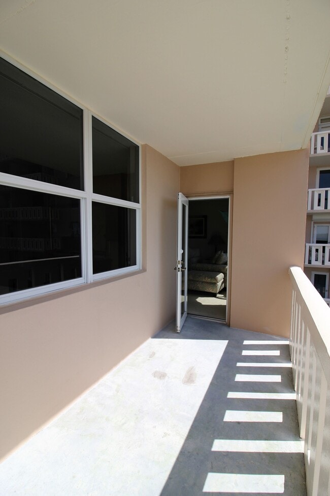 Building Photo - 3450 S Ocean Blvd