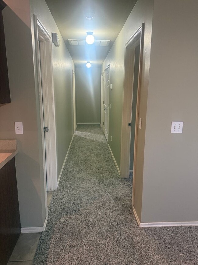 Building Photo - 3705 Matthew Dr