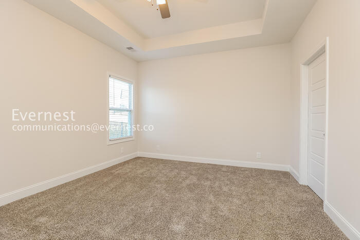 Building Photo - 637 Battery Ct