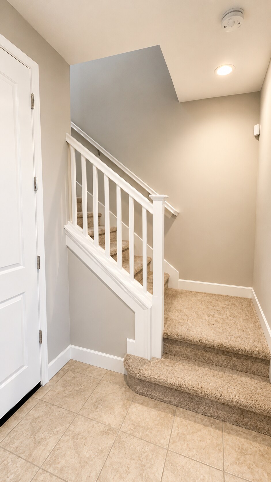 Building Photo - 2072 Parsons Dr
