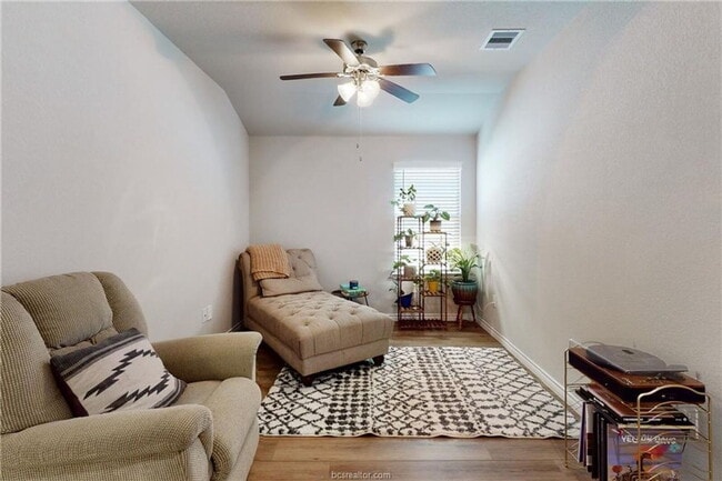 Building Photo - 6214 Darlington Ave