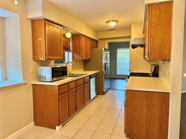 Building Photo - 2923 Cottonfield Way