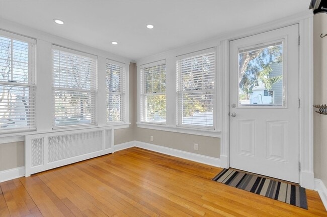 Building Photo - 2 Bellevue Ave