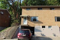Building Photo - 1415 Pine Hollow Rd