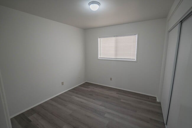 Building Photo - Charming Single-Story 3-Bedroom Home in Canyon Country!
