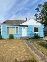 Building Photo - 4813 S Pine St