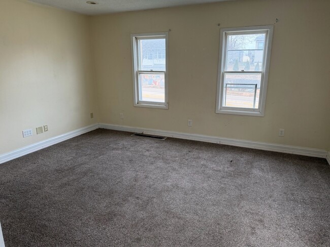 Building Photo - 1233 2nd Ave S