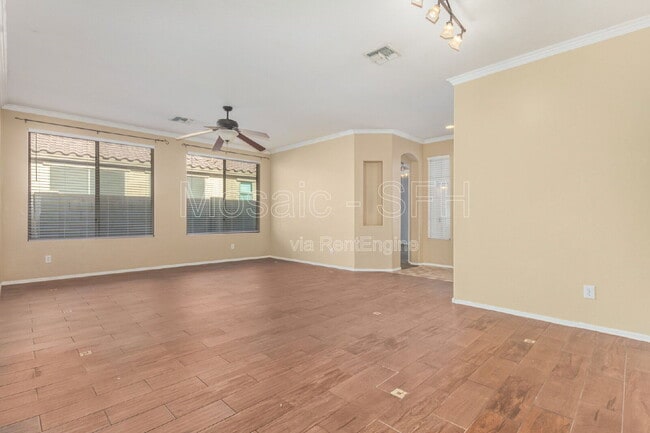 Building Photo - 3018 S 102nd Ln