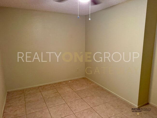 Building Photo - Close to San Luis Downtown - 3 Bedroom hom...