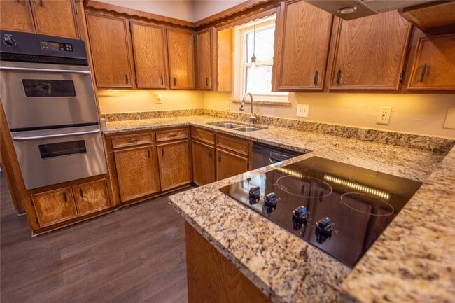 Building Photo - 27245 Kane Ln